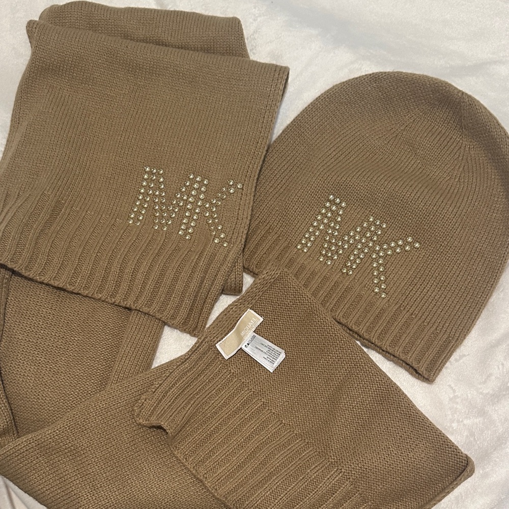 Michael Kors Brown Knit Hat and Scarf Set